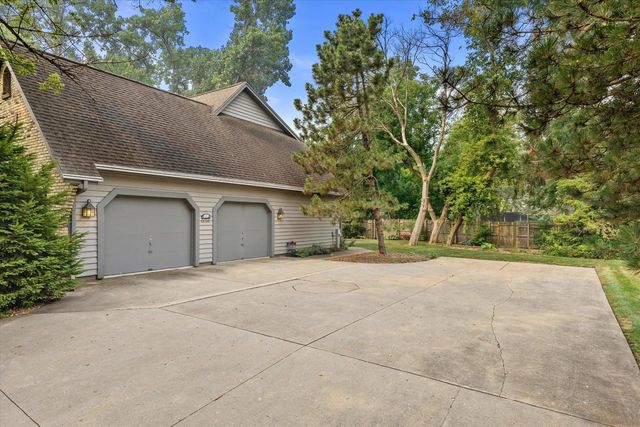 3819 Canada Goose CROSSING, Racine, WI 53403
