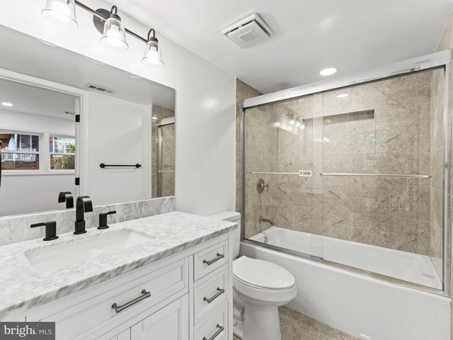 4722 BRISTOW DR, Annandale, VA 22003