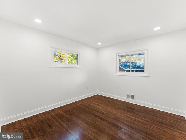 4722 BRISTOW DR, Annandale, VA 22003