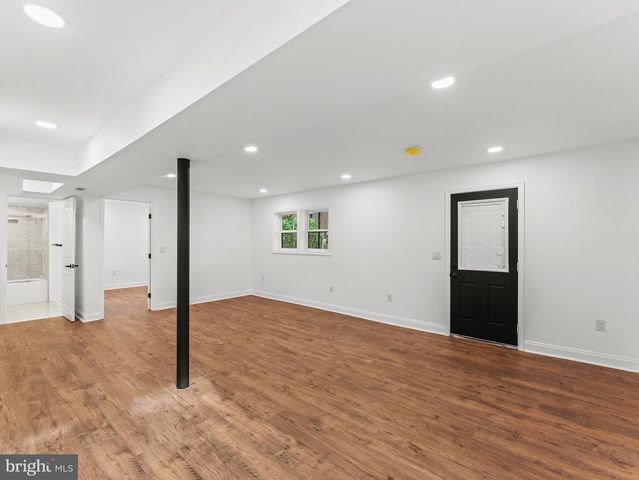 4722 BRISTOW DR, Annandale, VA 22003