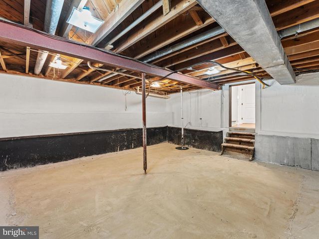 4722 BRISTOW DR, Annandale, VA 22003