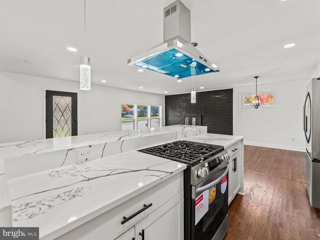 4722 BRISTOW DR, Annandale, VA 22003