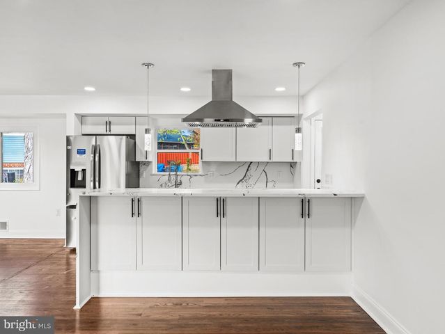 4722 BRISTOW DR, Annandale, VA 22003