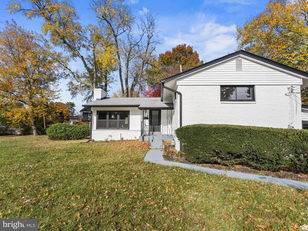 4722 BRISTOW DR, Annandale, VA 22003