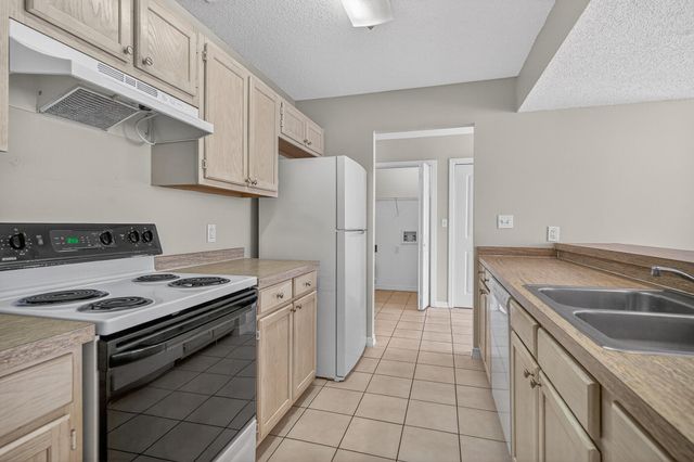 1826 Pointed Leaf Lane, Fort Walton Beach, FL 32547