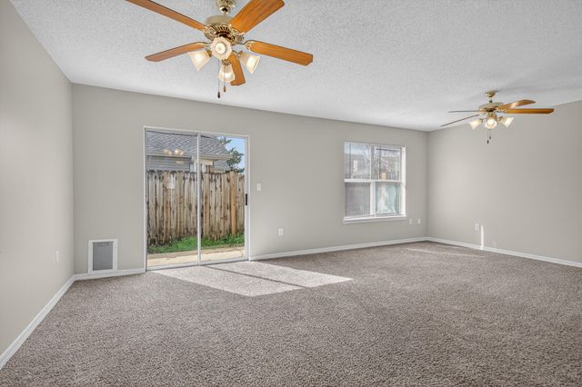 1826 Pointed Leaf Lane, Fort Walton Beach, FL 32547