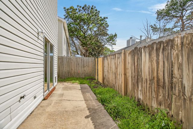 1826 Pointed Leaf Lane, Fort Walton Beach, FL 32547