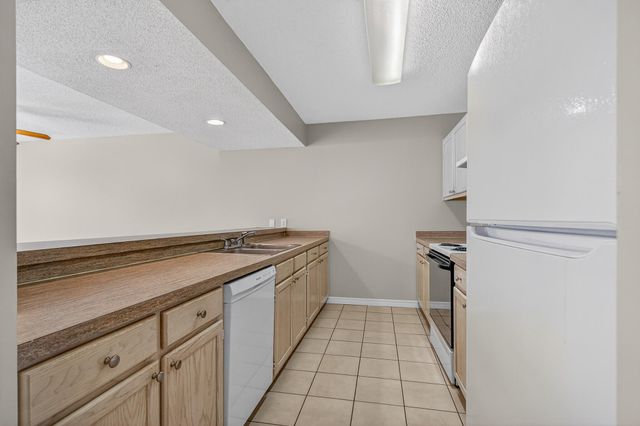 1826 Pointed Leaf Lane, Fort Walton Beach, FL 32547