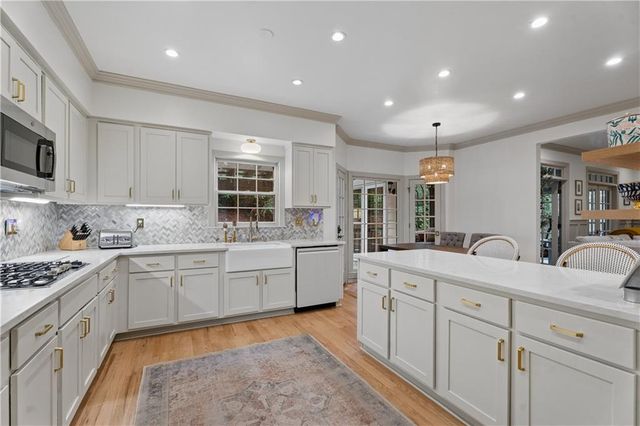 2115 Azalea Drive, Roswell, GA 30075