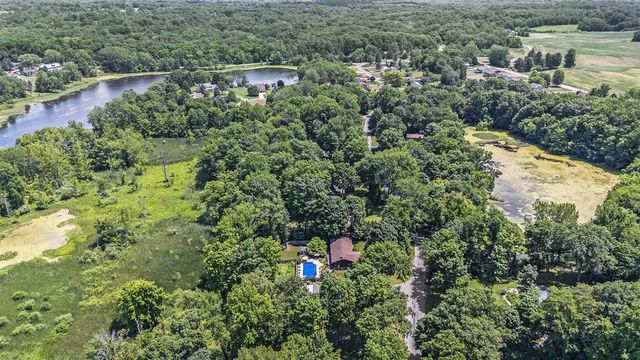 2569 Ridgewood Trail, Berrien Springs, MI 49103