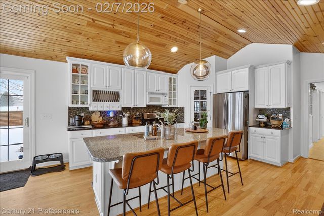 56500 12 Mile Road, Lyon Charter Township, MI 48165