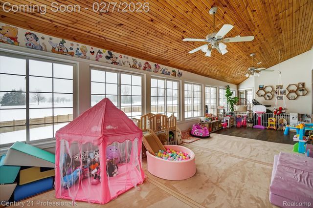 56500 12 Mile Road, Lyon Charter Township, MI 48165