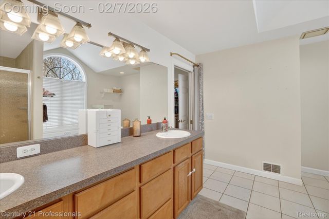 56500 12 Mile Road, Lyon Charter Township, MI 48165