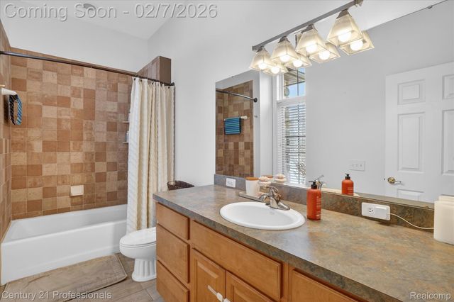 56500 12 Mile Road, Lyon Charter Township, MI 48165