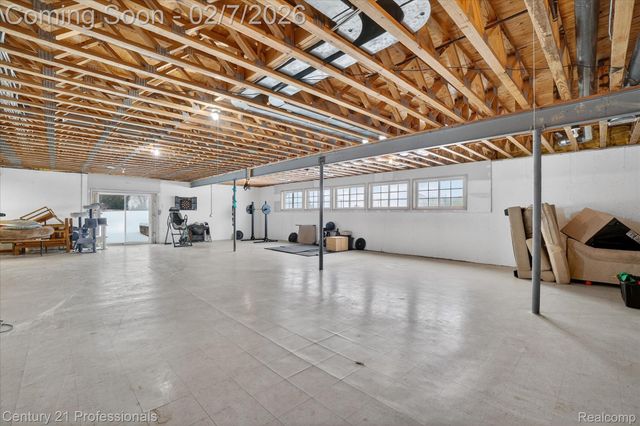 56500 12 Mile Road, Lyon Charter Township, MI 48165