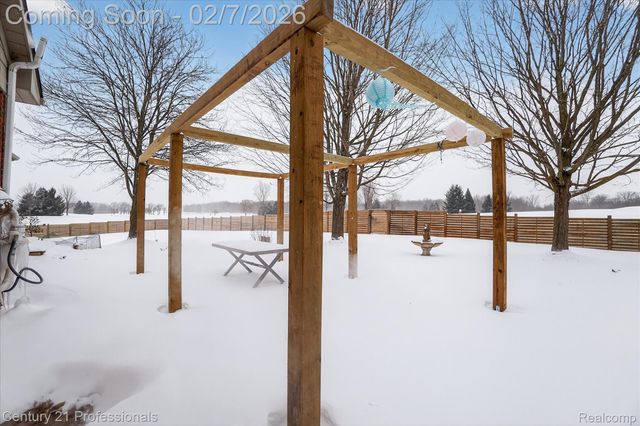 56500 12 Mile Road, Lyon Charter Township, MI 48165