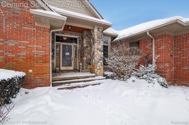 56500 12 Mile Road, Lyon Charter Township, MI 48165