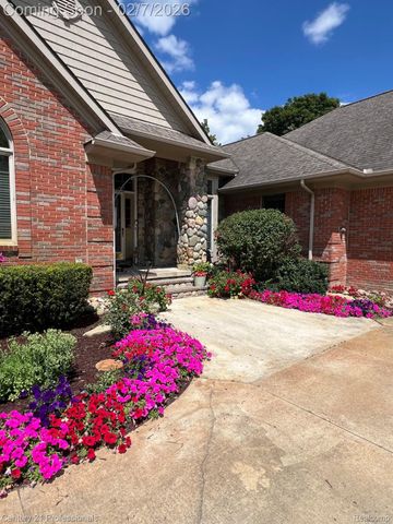 56500 12 Mile Road, Lyon Charter Township, MI 48165