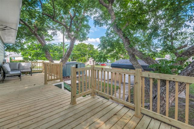 602 Brooks Avenue, Dallas, TX 75208