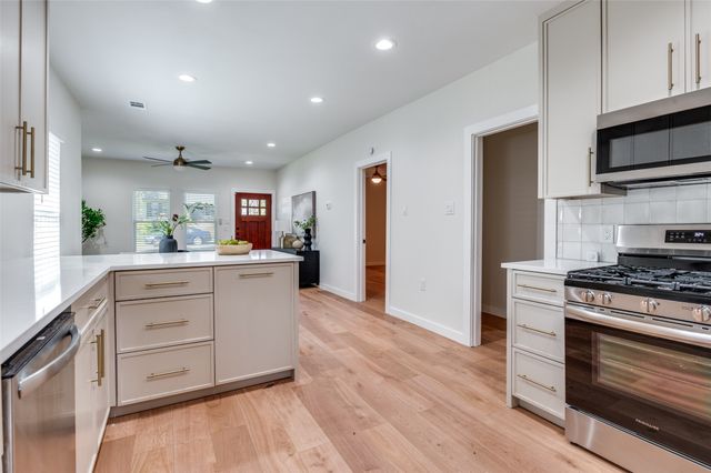602 Brooks Avenue, Dallas, TX 75208