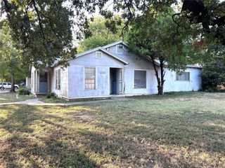 2735 Carson Street, Haltom City, TX 76117