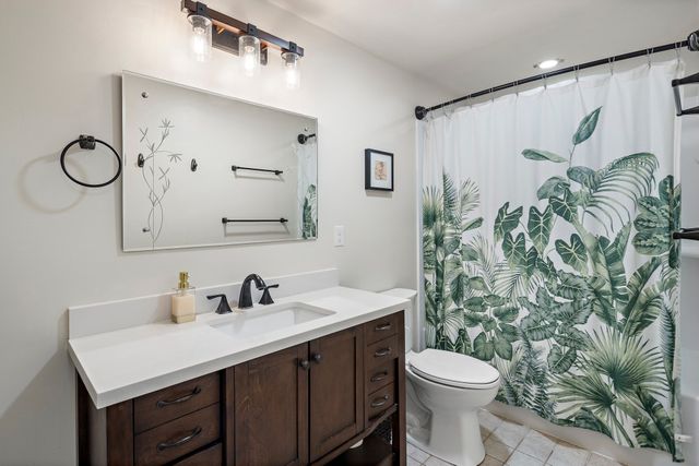 5 Greenbriar Dr 204, North Reading, MA 01864