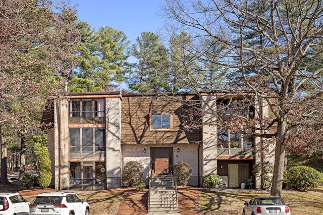 5 Greenbriar Dr 204, North Reading, MA 01864