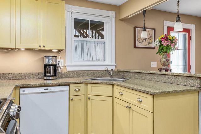 165 Union Street, Portsmouth, NH 03801