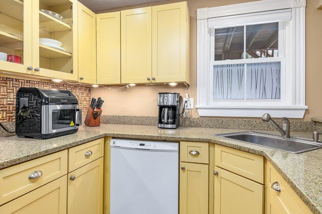 165 Union Street, Portsmouth, NH 03801