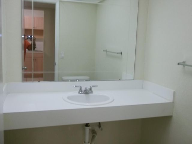 770 SE 2nd Avenue E205, Deerfield Beach, FL 33441