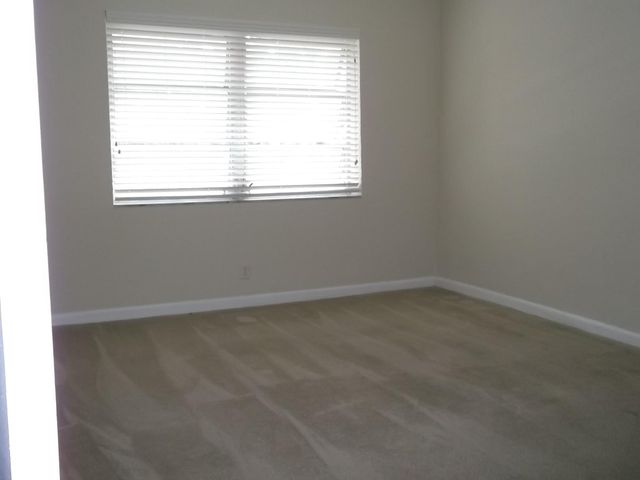 770 SE 2nd Avenue E205, Deerfield Beach, FL 33441