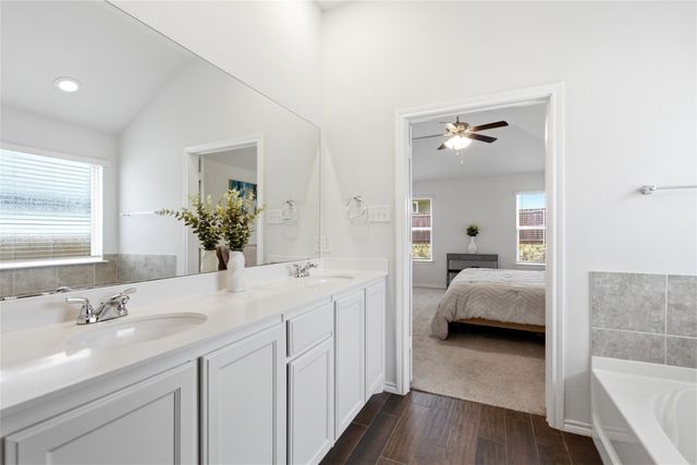 1016 Eastland Lane, Aubrey, TX 76227