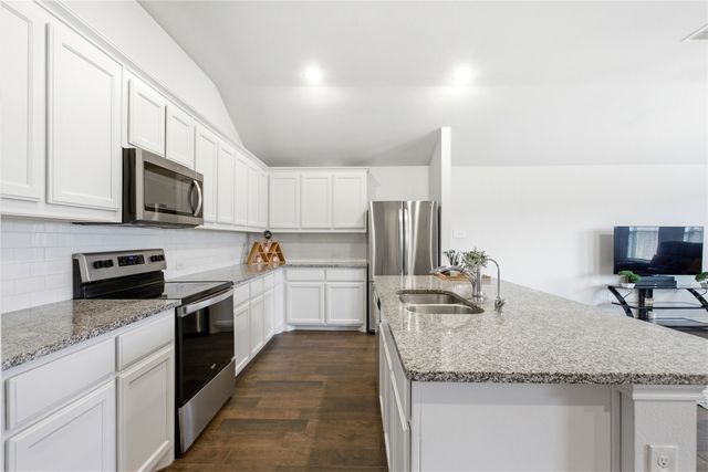 1016 Eastland Lane, Aubrey, TX 76227