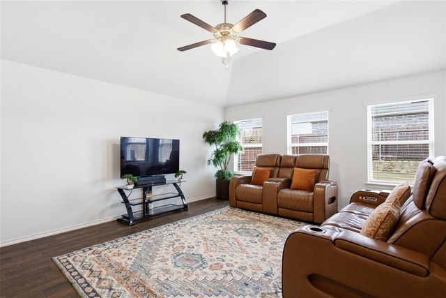 1016 Eastland Lane, Aubrey, TX 76227