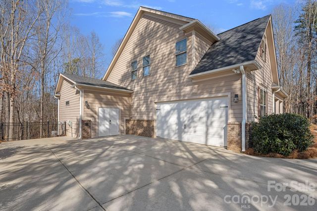369 Cove Creek Loop, Mooresville, NC 28117