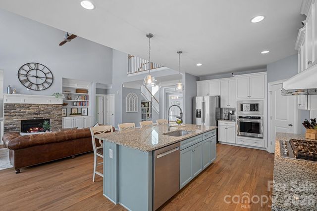 369 Cove Creek Loop, Mooresville, NC 28117