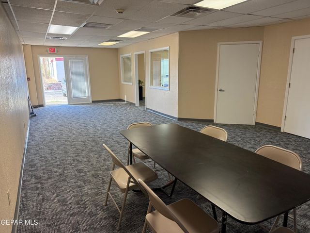 6501 Boeing Drive B-2, El Paso, TX 79925