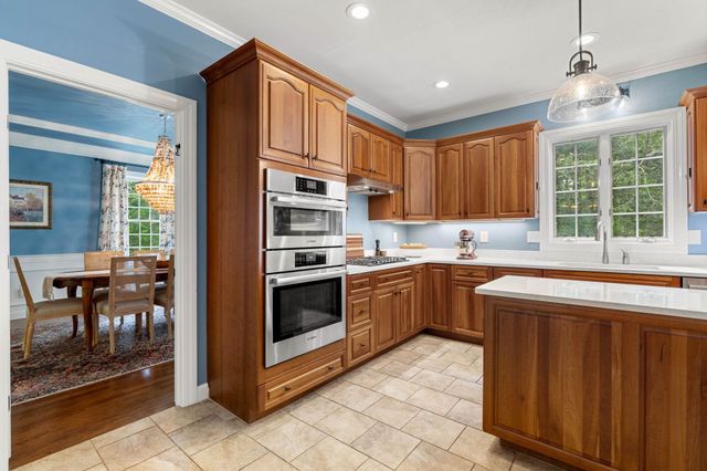 8 Eagle Court, Greenland, NH 03840