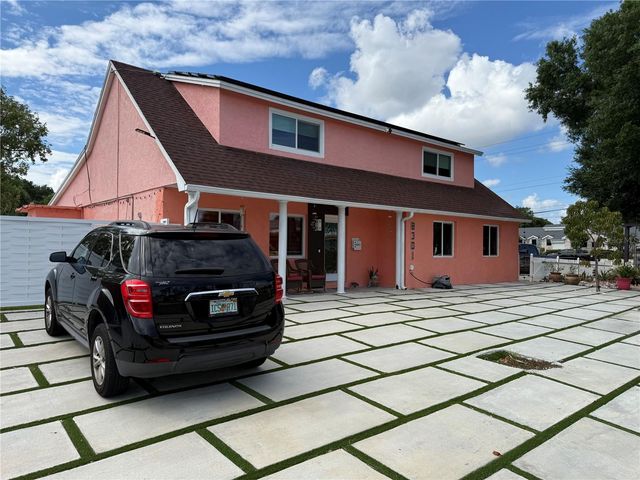 8301 LOPEZ DRIVE, Tampa, FL 33615