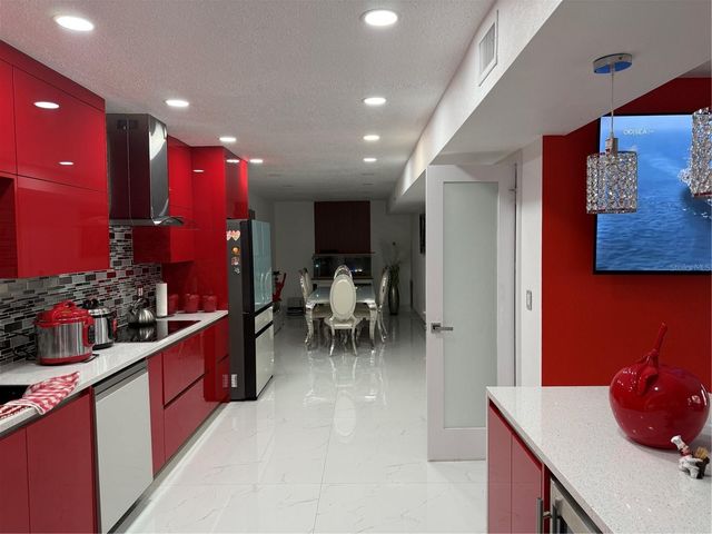 8301 LOPEZ DRIVE, Tampa, FL 33615