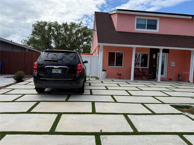 8301 LOPEZ DRIVE, Tampa, FL 33615