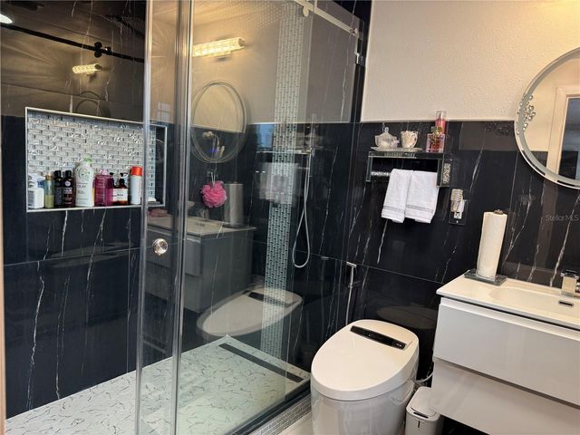 8301 LOPEZ DRIVE, Tampa, FL 33615