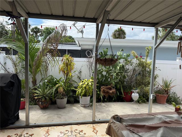 8301 LOPEZ DRIVE, Tampa, FL 33615