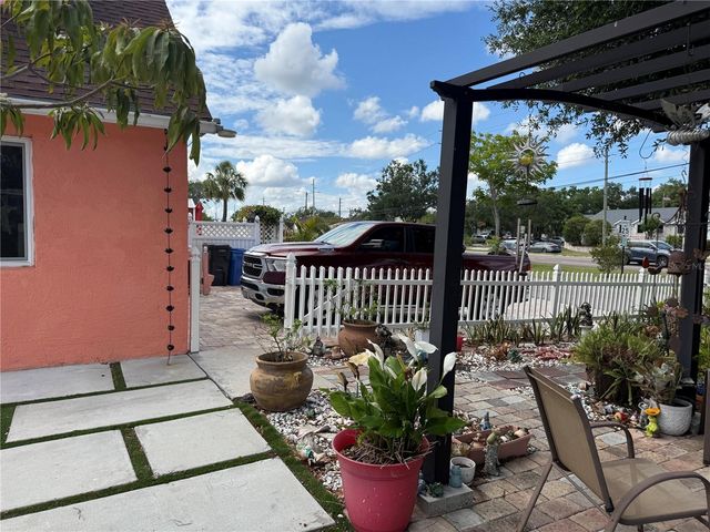 8301 LOPEZ DRIVE, Tampa, FL 33615