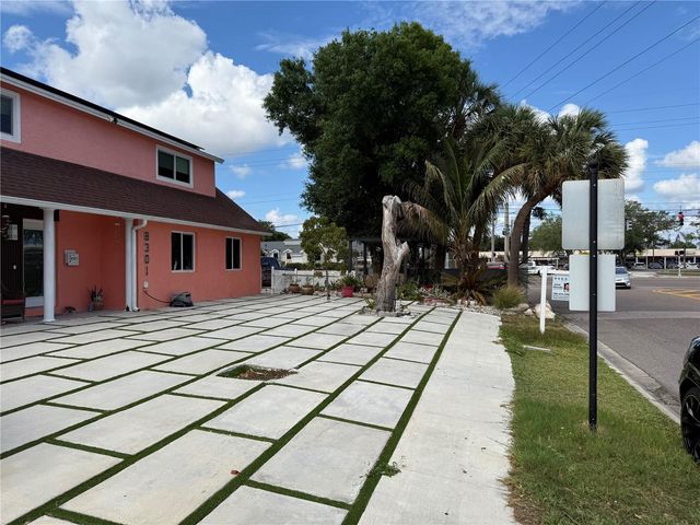 8301 LOPEZ DRIVE, Tampa, FL 33615