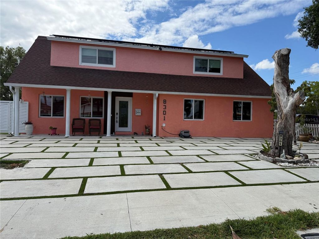 8301 LOPEZ DRIVE, Tampa, FL 33615