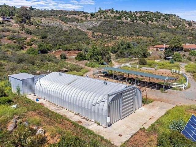 27615 Alps Ln, Escondido, CA 92026