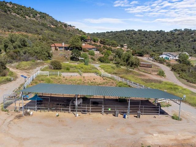 27615 Alps Ln, Escondido, CA 92026