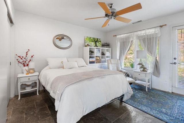 27615 Alps Ln, Escondido, CA 92026