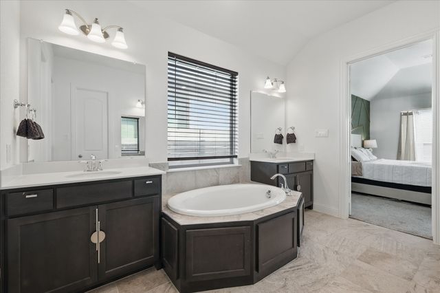 1820 Climbing Court, Argyle, TX 76226